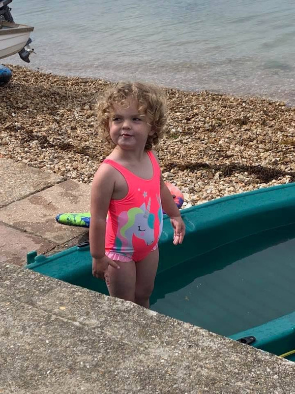 3B2D8F06-9E98-4A48-AA25-59FDB46991D8