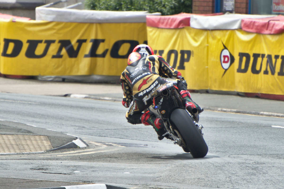 Vmax Tour 2019 au TT à l'île de Man R-DSC9905