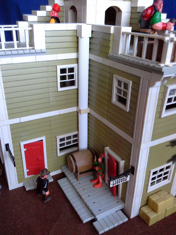 NEW SALOON - 07