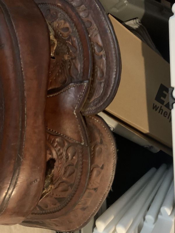 E95F7B5A-DF95-4071-988E-3211EB7D5EBB