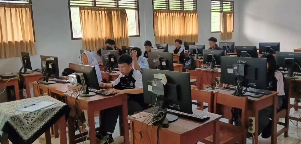 IT CLUB Desember 2024