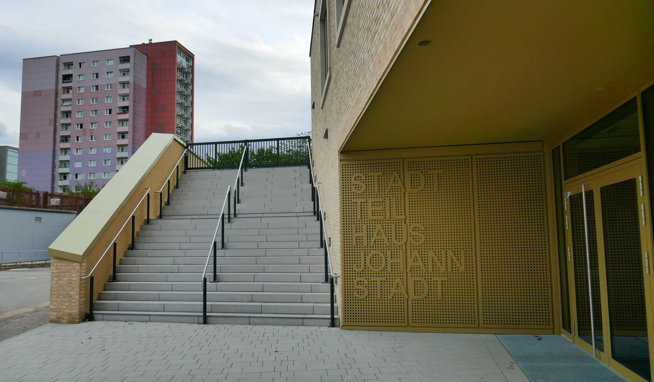 Bild: https://i.postimg.cc/0NRMw2pv/P1370285.jpg
