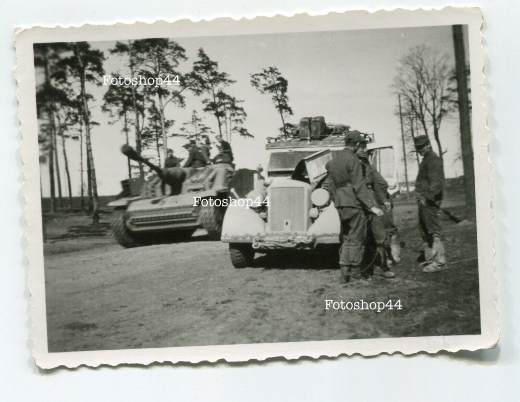 Foto Sturmgeschütz , Stug. Saukopfblende , Seitenschürze , Panze