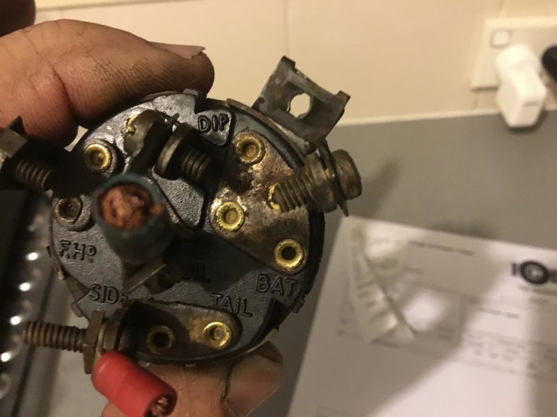 2FF143A3-8850-47A6-95A1-DB3CB9199604