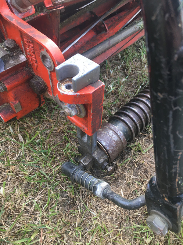 8C8D0BB4-DCEE-4F20-9AE4-D6FDA64B4F7A