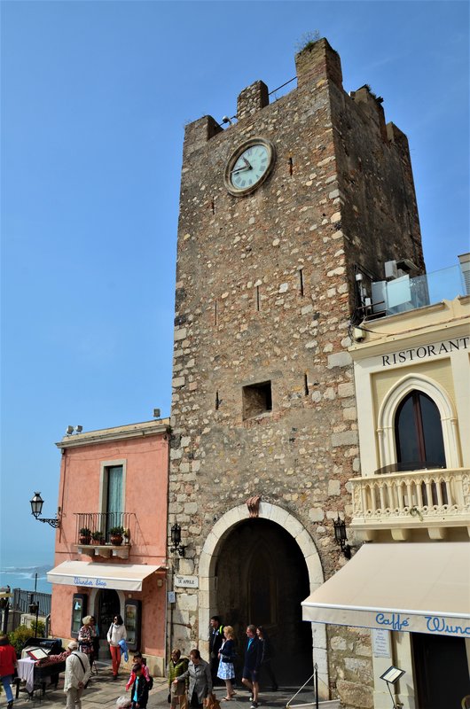 TAORMINA-23-4-2019 - Italia y sus pueblos-2018/2019/2023 (66)