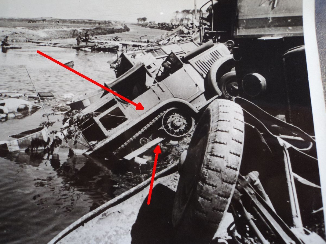 HAFEN VON DÜNKIRCHEN, Halbkette Zugmaschine Unic