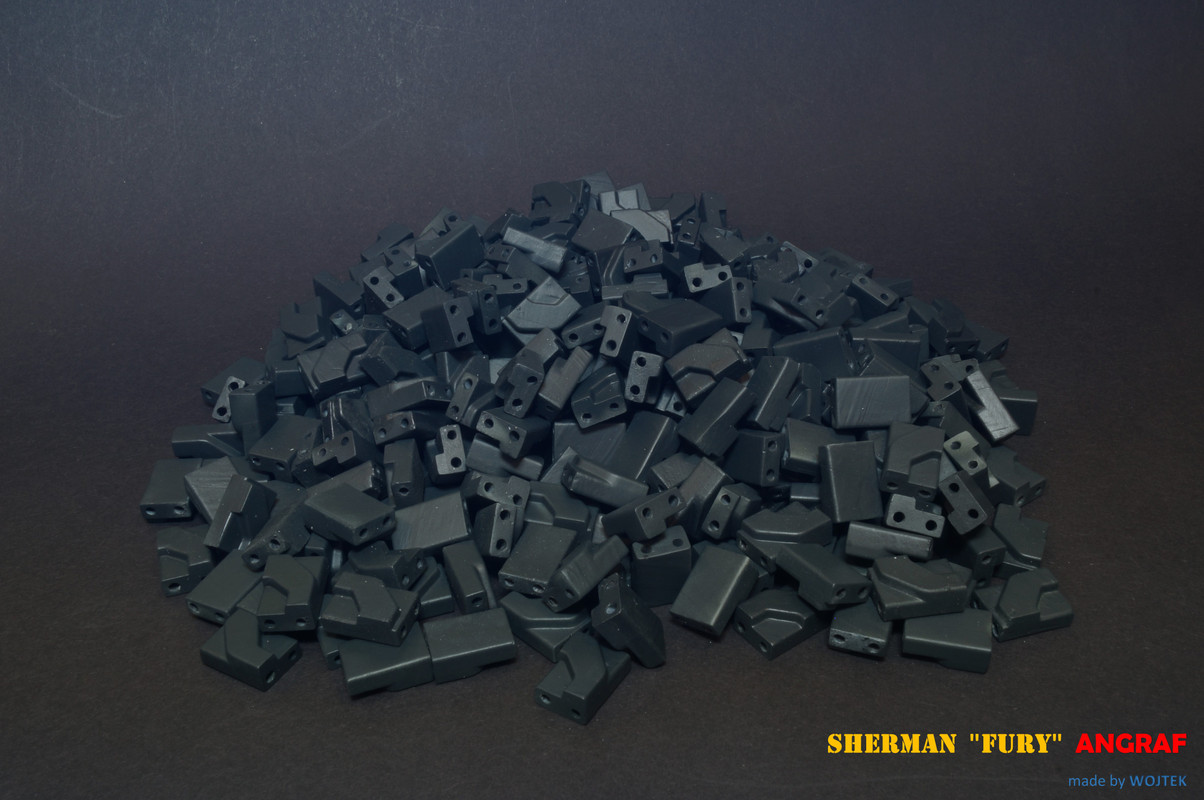 M4A3E8 SHERMAN  FURY 192