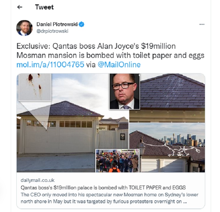 Rumah CEO Qantas, Alan Joyce, menjadi sasaran serangan oleh para pengacau yag melemparinya dengan telur dan tisu toilet pada Senin (11/7/2022) malam.