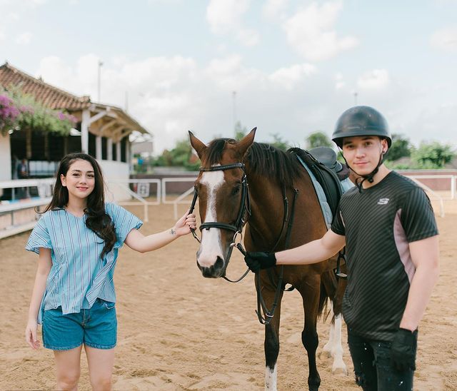 Pasangan selebriti Celine Evangelista dan Stefan William.