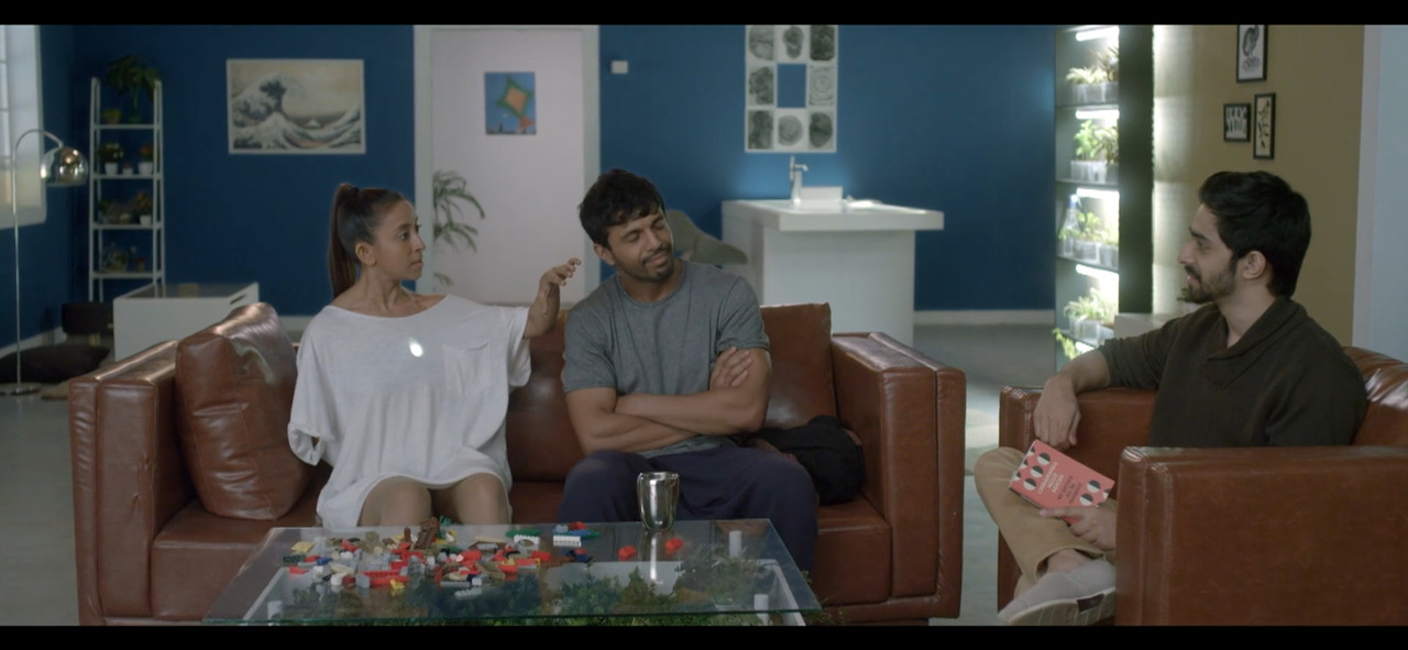 Love Movie Screenshot