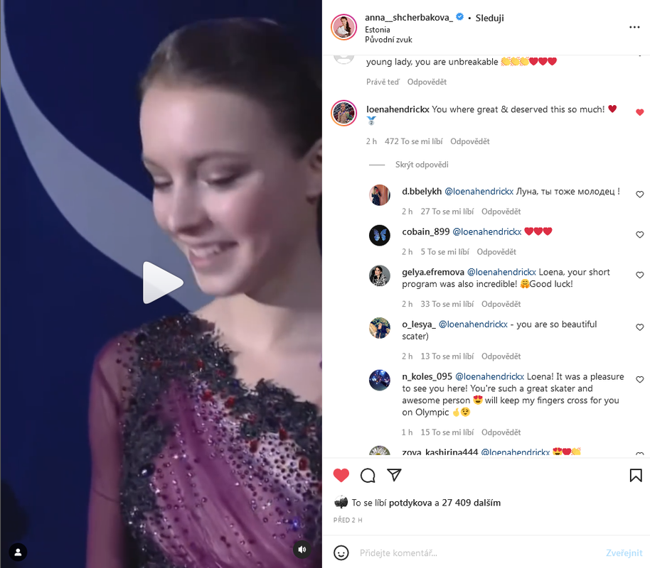 Loena-congratulates-Anna.png