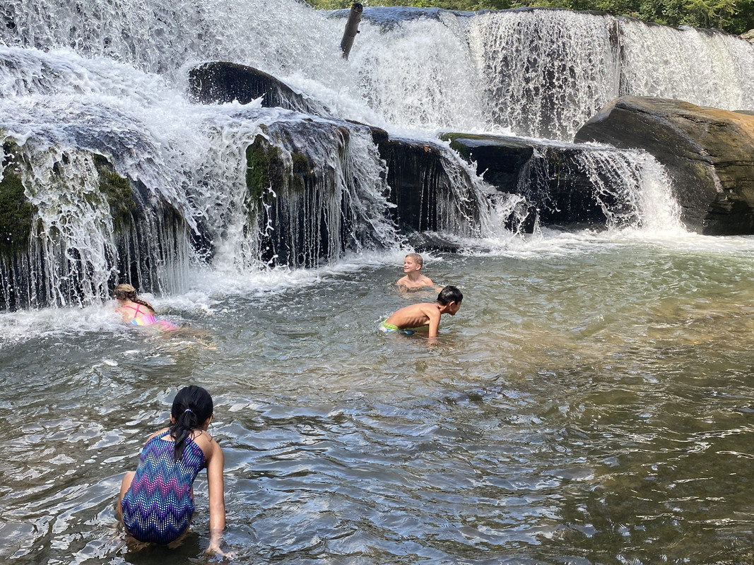 38534266-3403-41A4-8D03-42AF521485F1