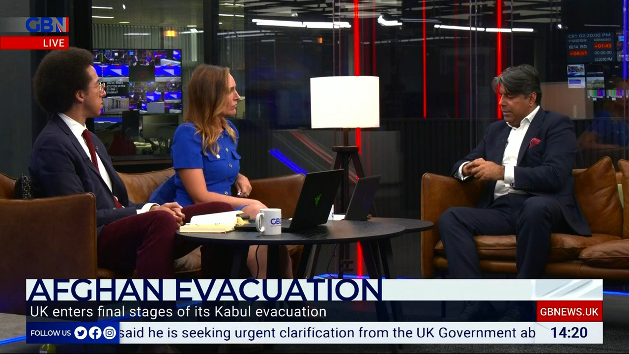 08.27 - 12.00.00 - DePiero & Halligan. What makes Britain tick - the ..._002.ts_snapshot_22.45.144