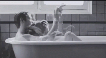 couple-bathtub.gif