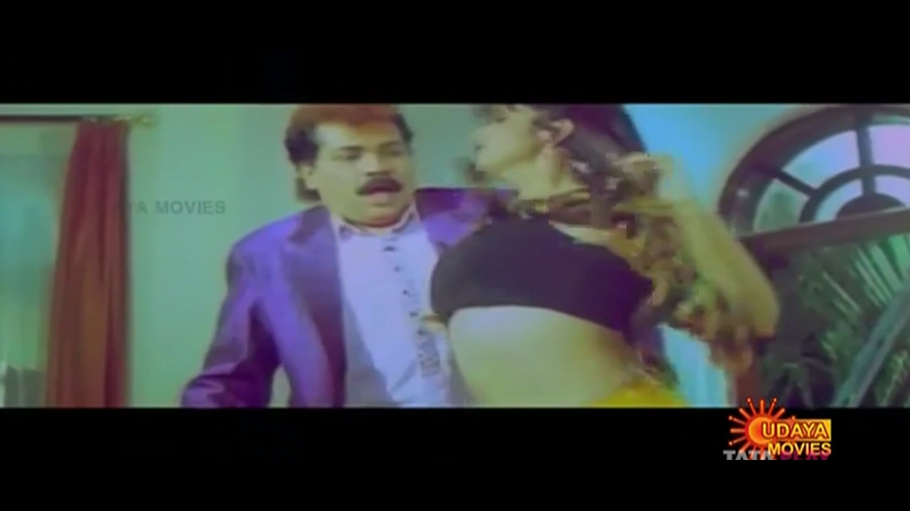 Dolly Minhas Hot CRG.mp4_20240727_145431.828