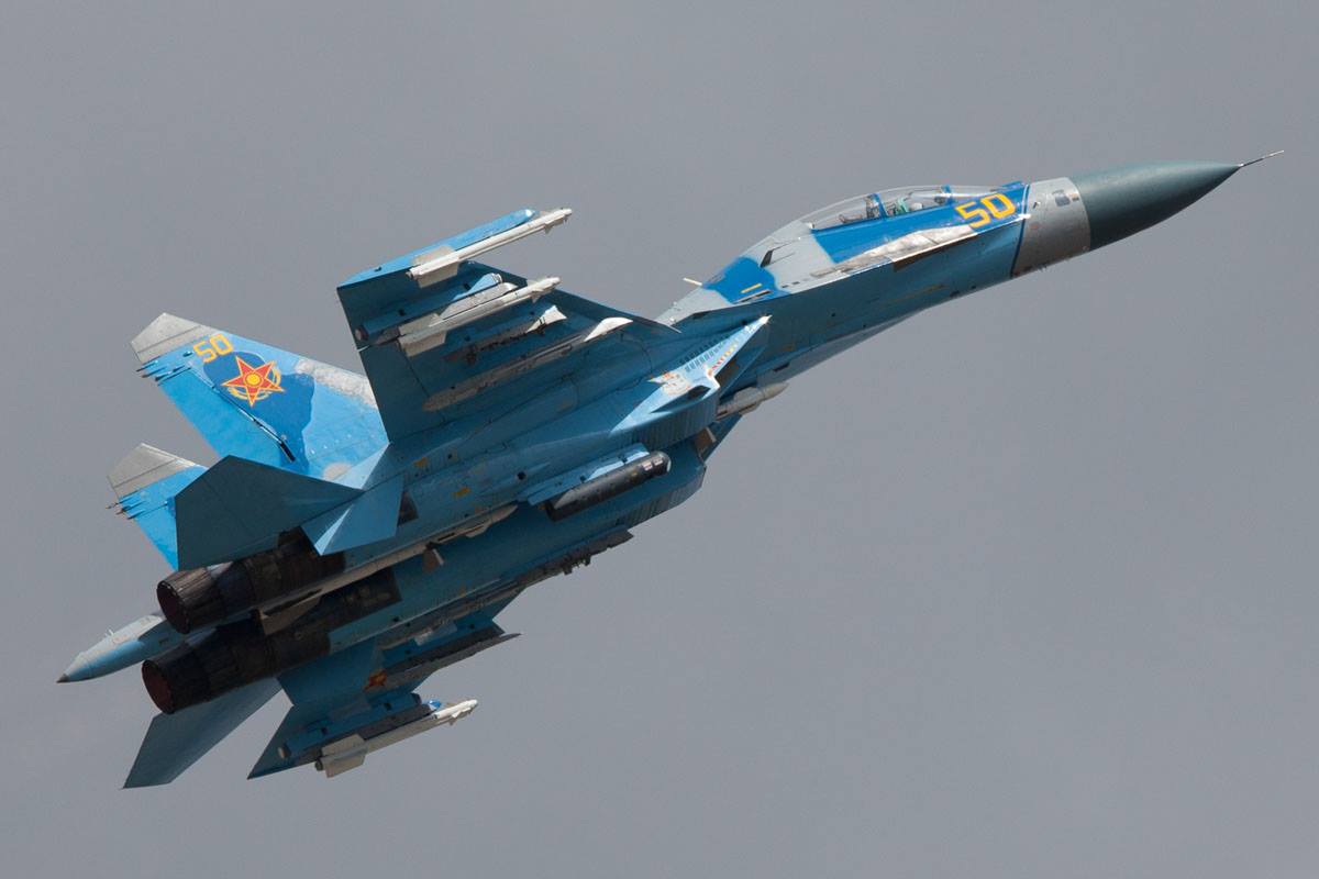 Heller 80371 - Maquette militaire : SU-27 UB/P Ukraine 1/72
