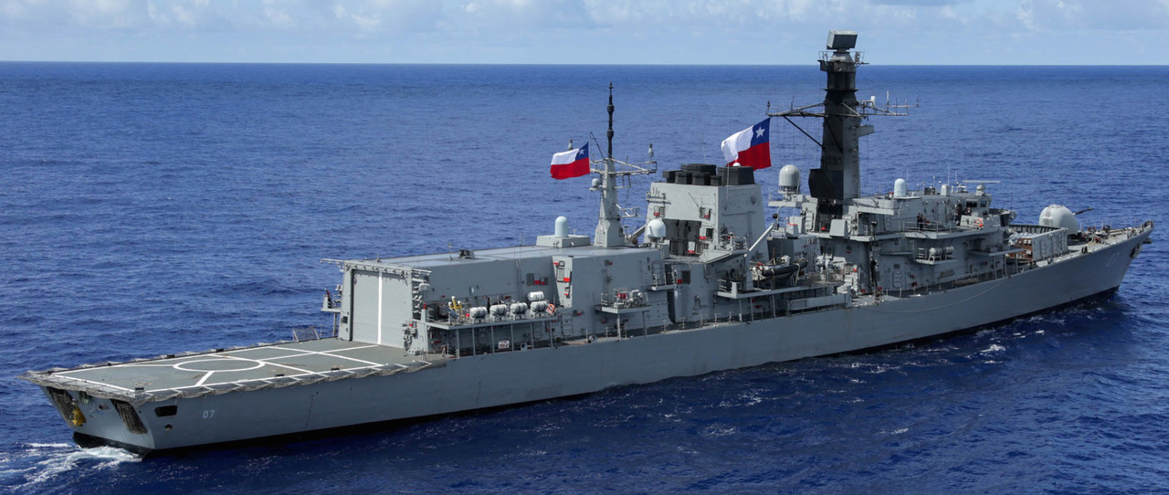 https://i.postimg.cc/0NdmHZ4C/HMS-Grafton-F-80-Almirante-Lynch-FF-07.jpg