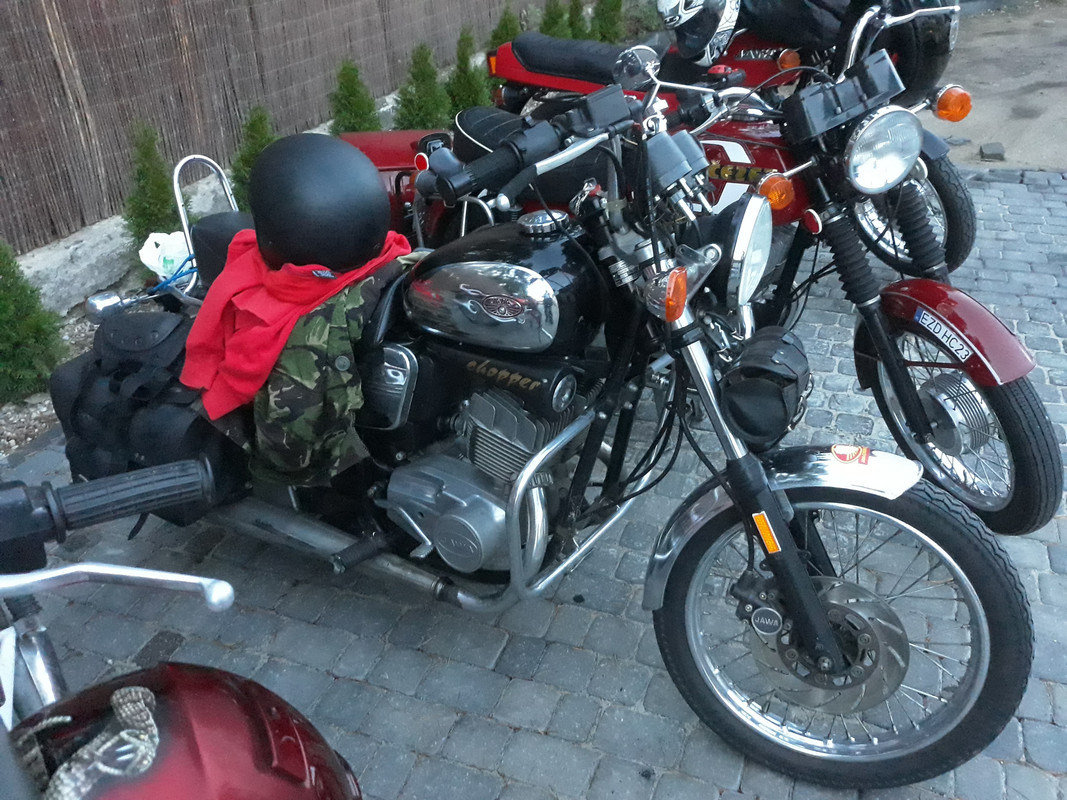 41416315_1853241524729378_2404007776708722688_n