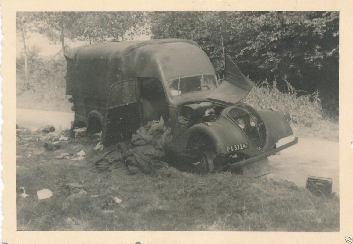 Foto gesprengter französischer LKW Lastwagen