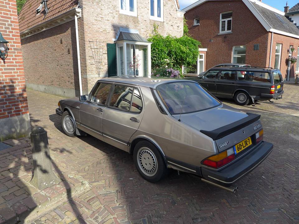 Saab voor het Huis