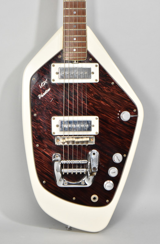 Vox Phantom Brandoni Custom Guitars '60s White Guitar 02