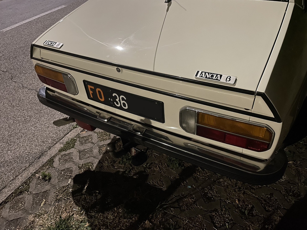 i.postimg.cc/0NnrvRLg/Lancia-1300-Coup-targhette.jpg