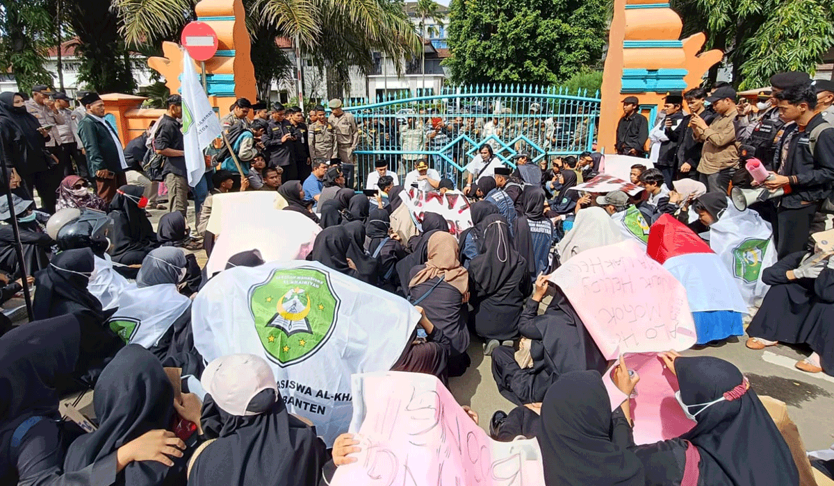 Dampak Sosial dan Psikologis Pada Siswa