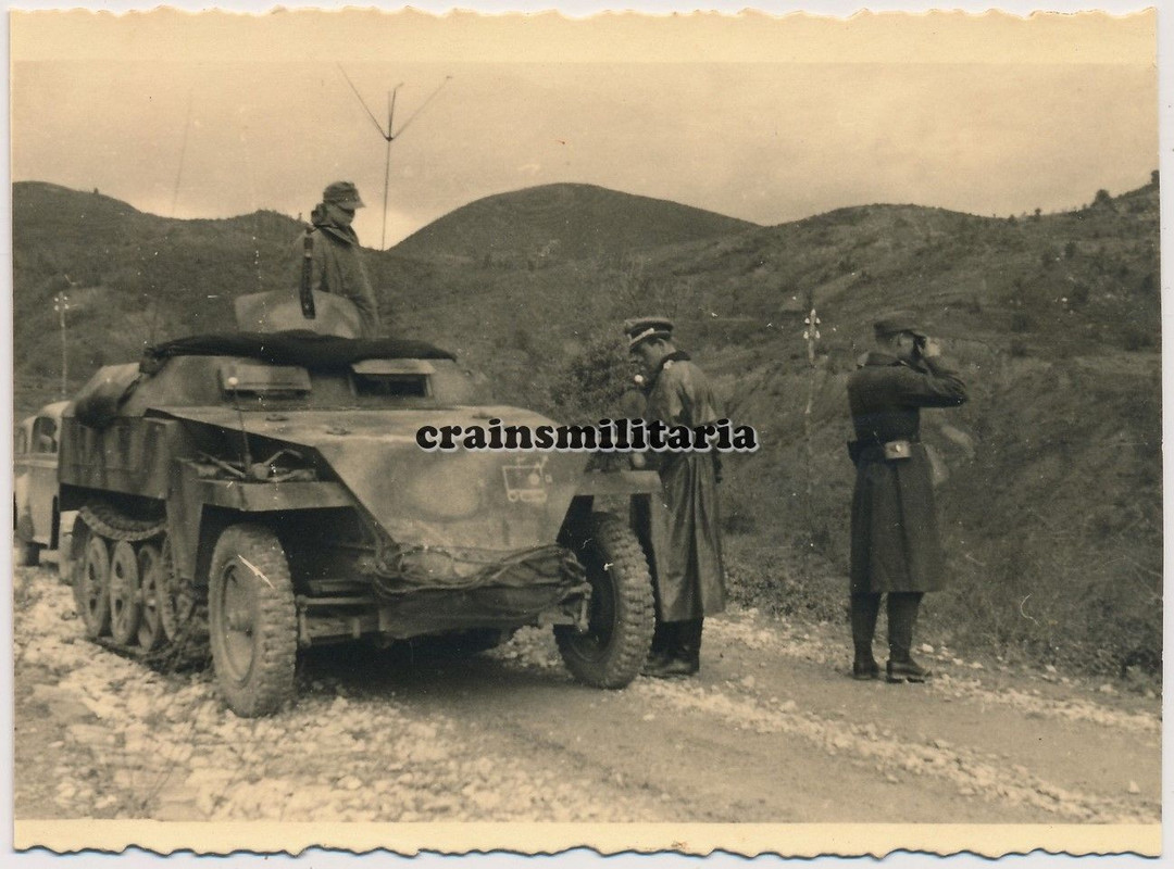 Orig. Foto SdKfz 250-3 Panzerspähwagen m. Tarn b