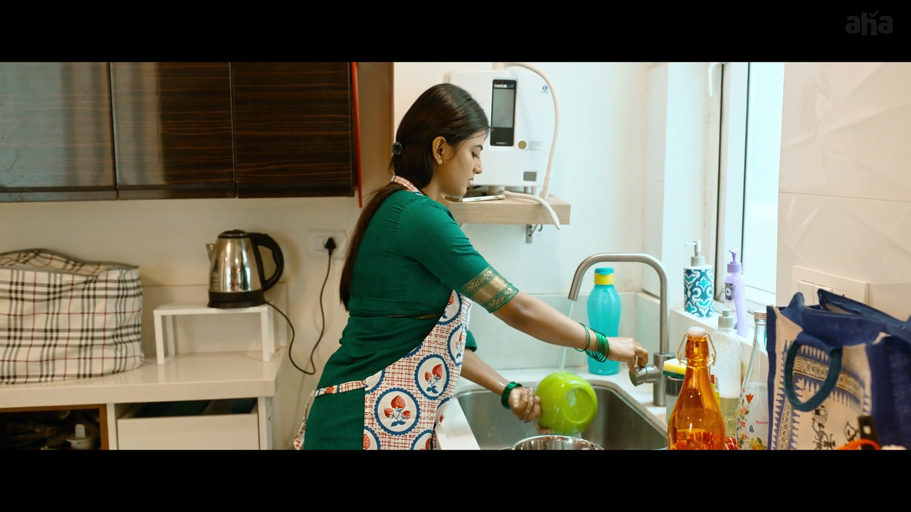 vlcsnap-2025-04-21-19h24m38s358