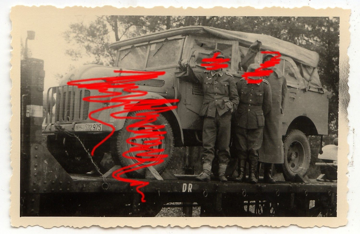 Deutscher PKW Kübelwagen Jeep Steyr 1500 WK II