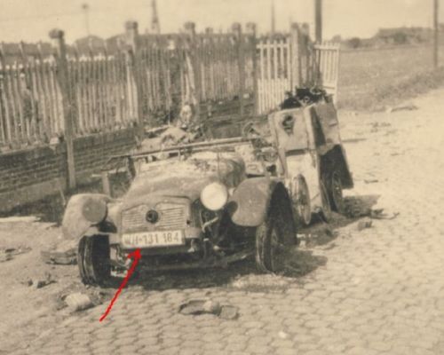 Foto FRANKREICH - Zerstörte KRUPP PROTZE Fahrzeu