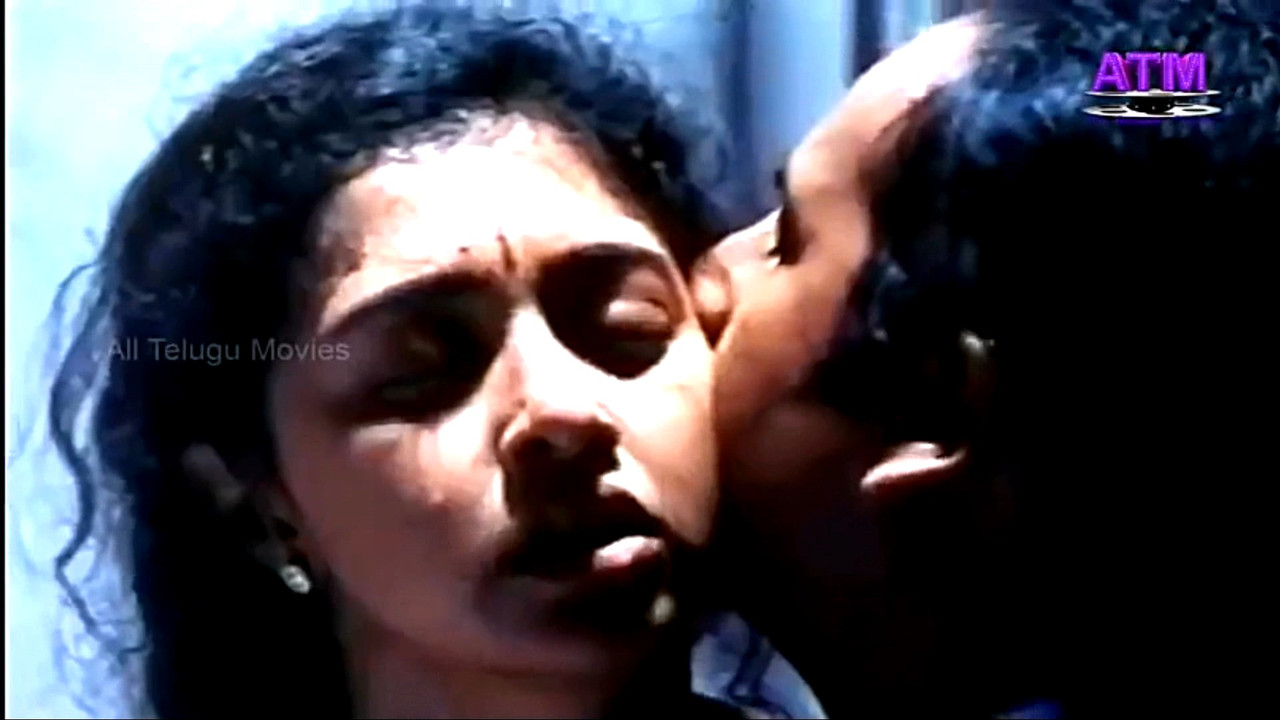 Gowthami Hot scene.divx_snapshot_00.38.690