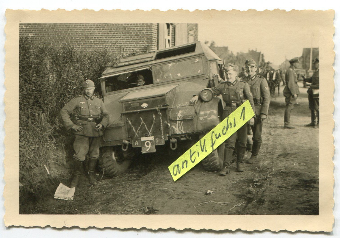 gepanzerter Militär-Jeep aus England in Belgien