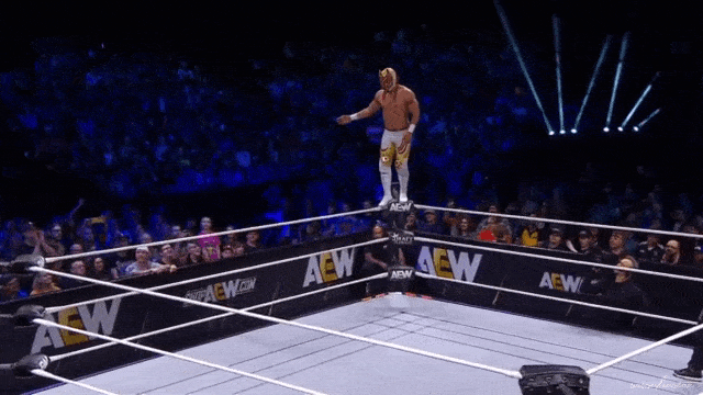 aew_20241008_hologram_v_kommander2