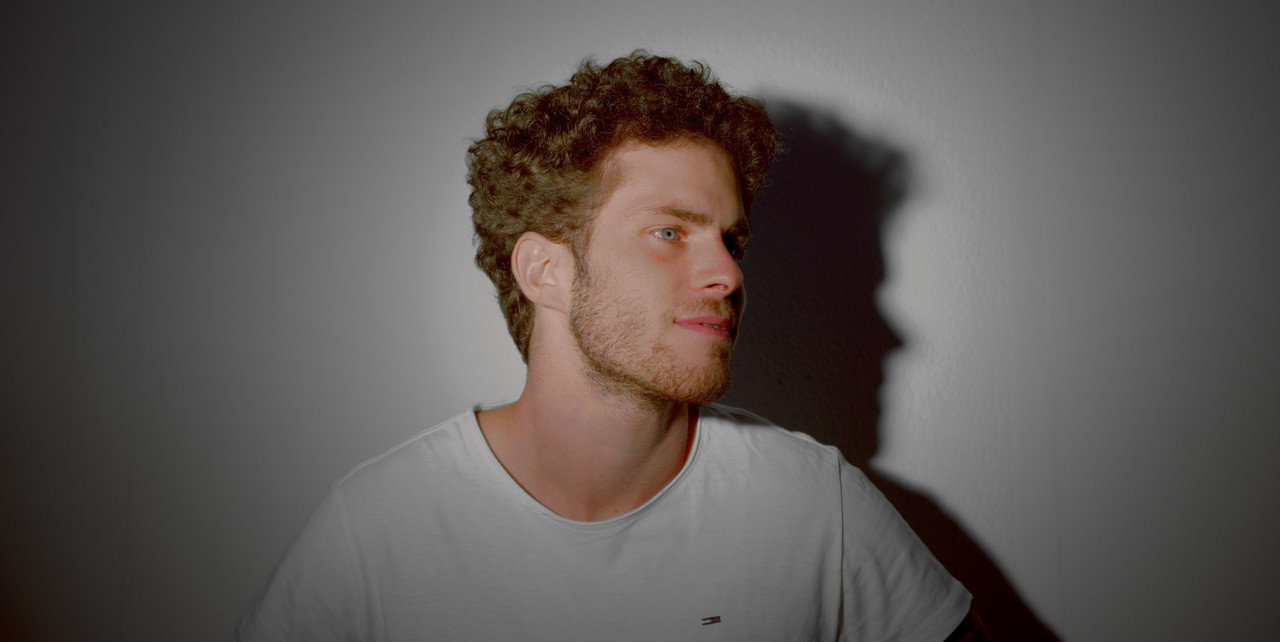 Luigi-Guy-Against-wall-1-1-42.jpg