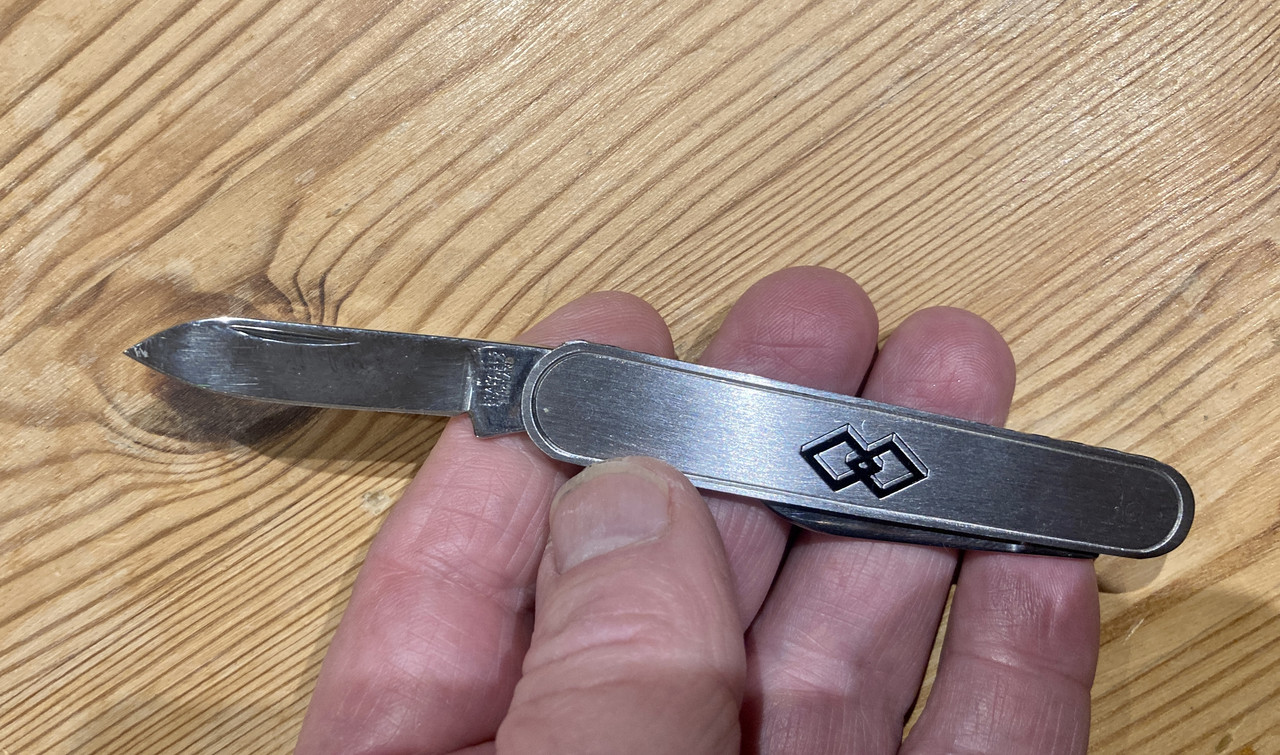 75144427-15EB-411D-91D6-8E77335E9FEF