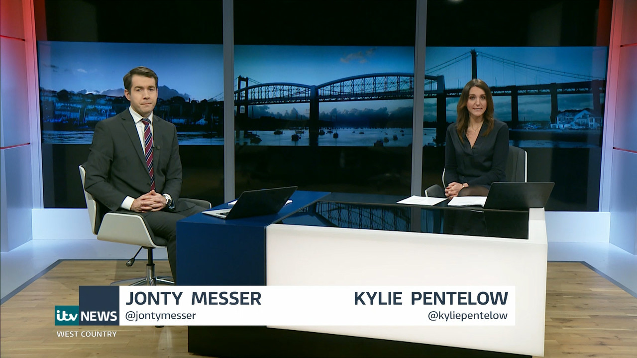 01.26 - 18.00.00 - ITV News West Country. News for Devon, Cornwall, S....ts_snapshot_04.12.015