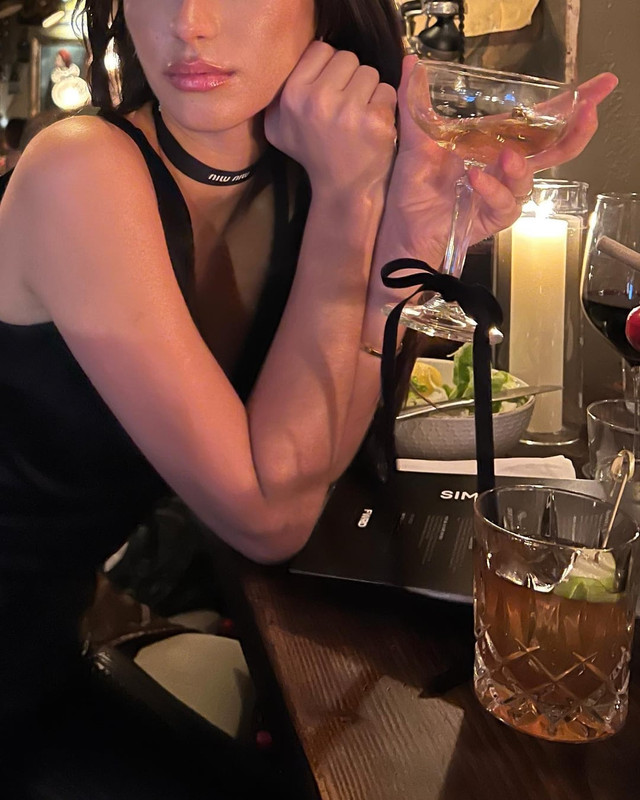 [Εικόνα: a-much-needed-girl-dinner-elisha-v0-fxb22zzyv2dc1.jpg]