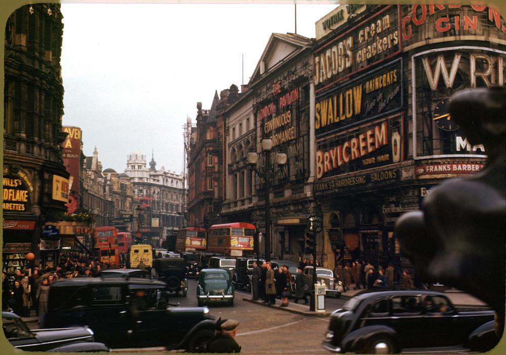 00-Piccadilly-Circus-1949.jpg