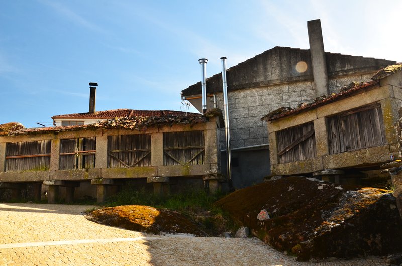 PUXEDO-28 Y 29-5-2024 - Galicia y sus pueblos - 2017/2024 (23)