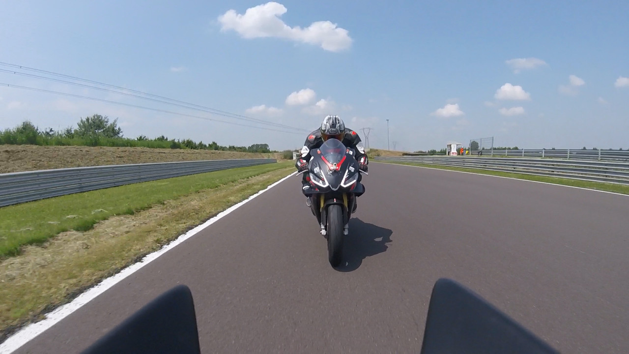 6786D2FE-FFD6-47C7-A086-DE2F1C69AAAA