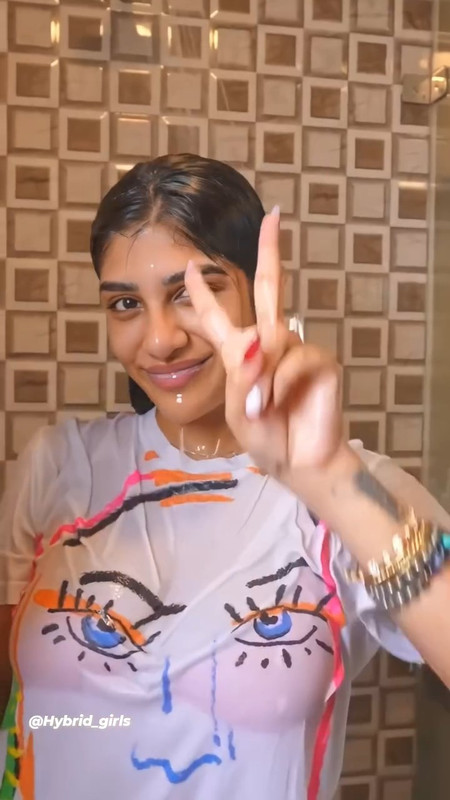 busty desi girl hige wet tits in white tshirt.mp4_snapshot_00.22.585