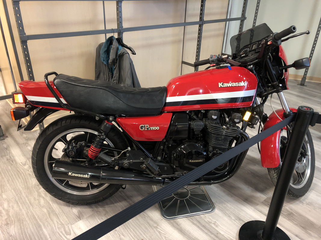 A98B7DA6-F04D-434F-B982-3F8BF34F118D