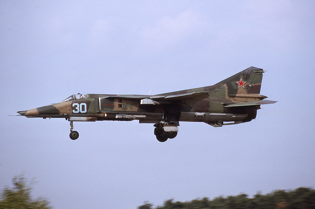 559 APIB Mig-27K 30 Blue_76802640363, [Finsterwalde 8.92] (5)