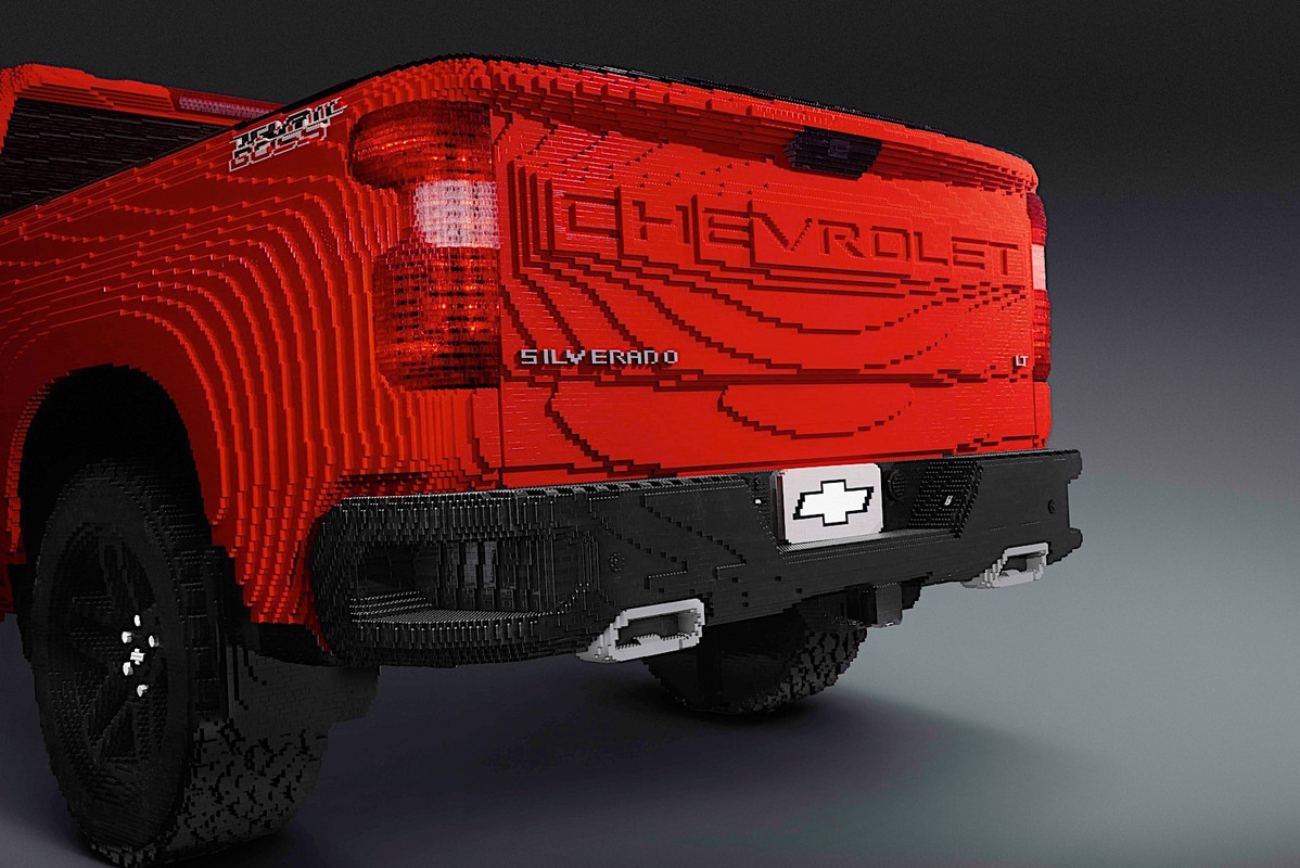 2019 LEGO Chevrolet Silverado 1500 LT Trail Boss (5)