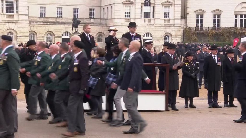 [Image: de6egph34i3u.jpg]