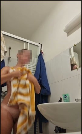 [Image: Voyeur2225144217.jpg]