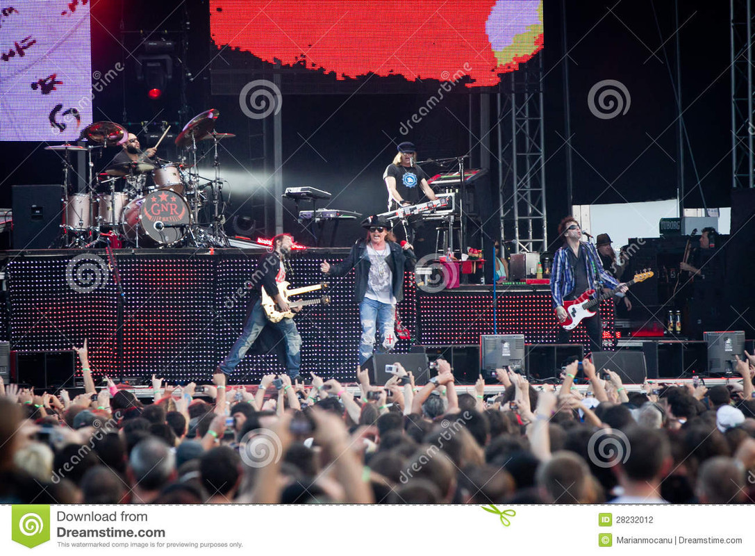 guns-n-roses-tuborg-green-fest-28232012.