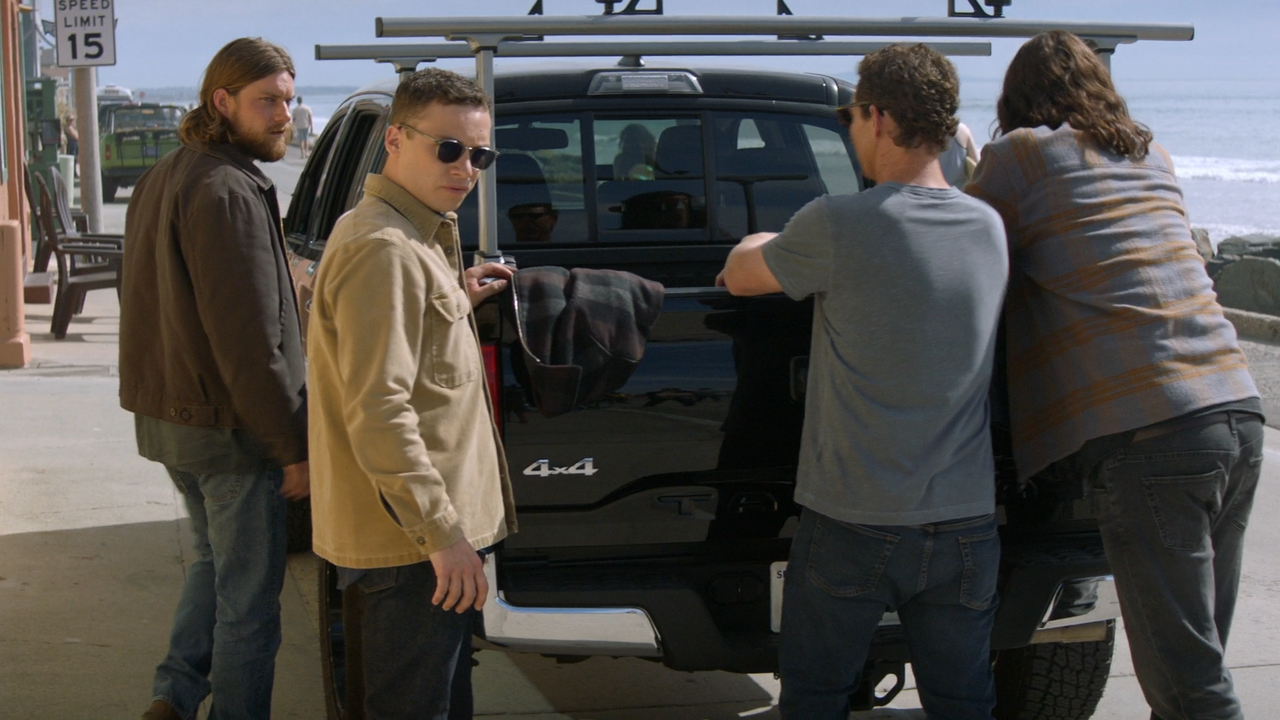 Animal.Kingdom.2016.S05E01.Con.le.mani.nel.sacco.ITA.ENG.1080p.AMZN.WEB-DLMux.H.264-MeM.mkv_snapshot